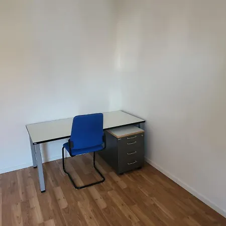 Gemutliches Mit Franzosischem Doppelbett - Sehr Zentral An Der Uniklinik * Mohuč